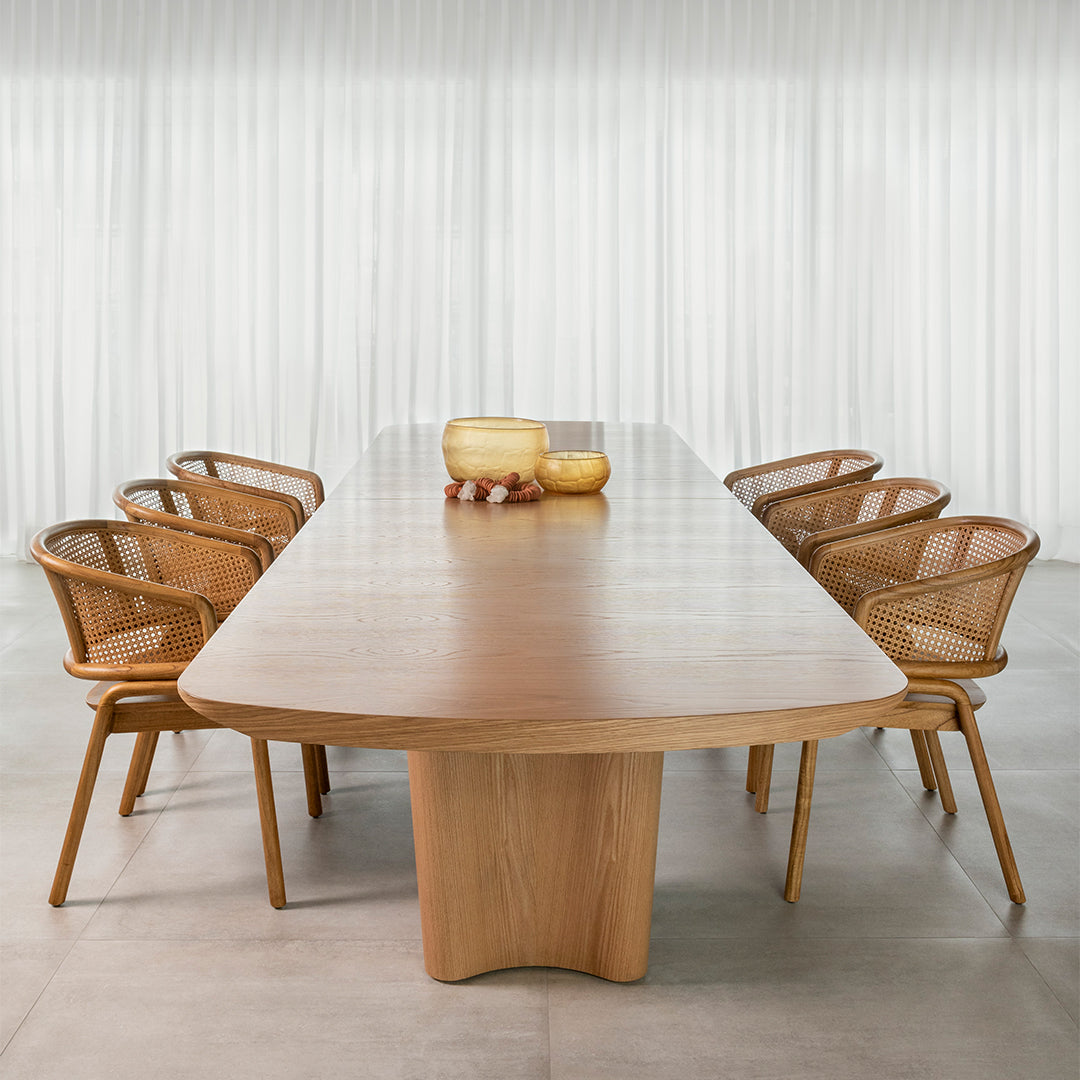 MESA DE COMEDOR LIQUEN